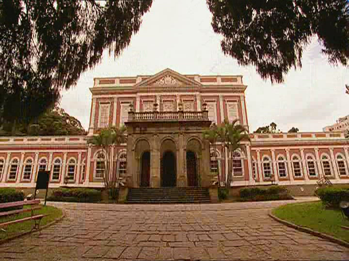 976832180 / Emperor's Museum / Petropolis / Brazil