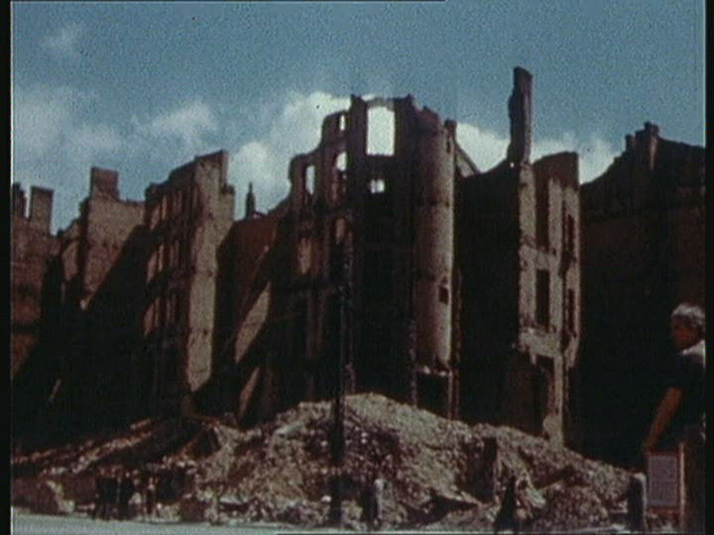 853528138 / Berlin / Germany / 1945
