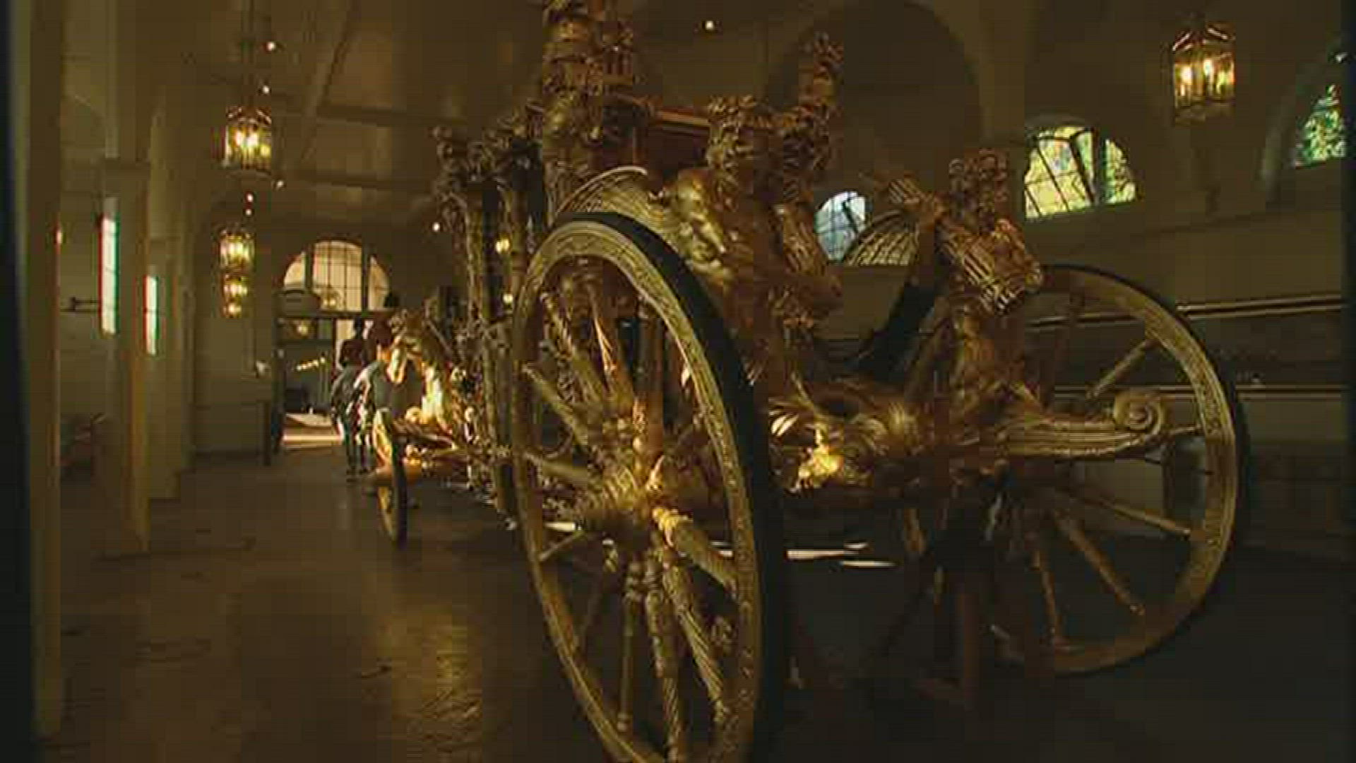 486299707 / Royal Mews / Coach / Horse / London / England