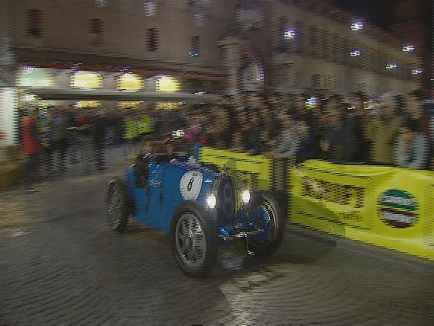 188748252 / Oldtimer Rally / Night / Ferrara / Italy 188748252 / Oldtimer Rally / Night / Ferrara / Italy