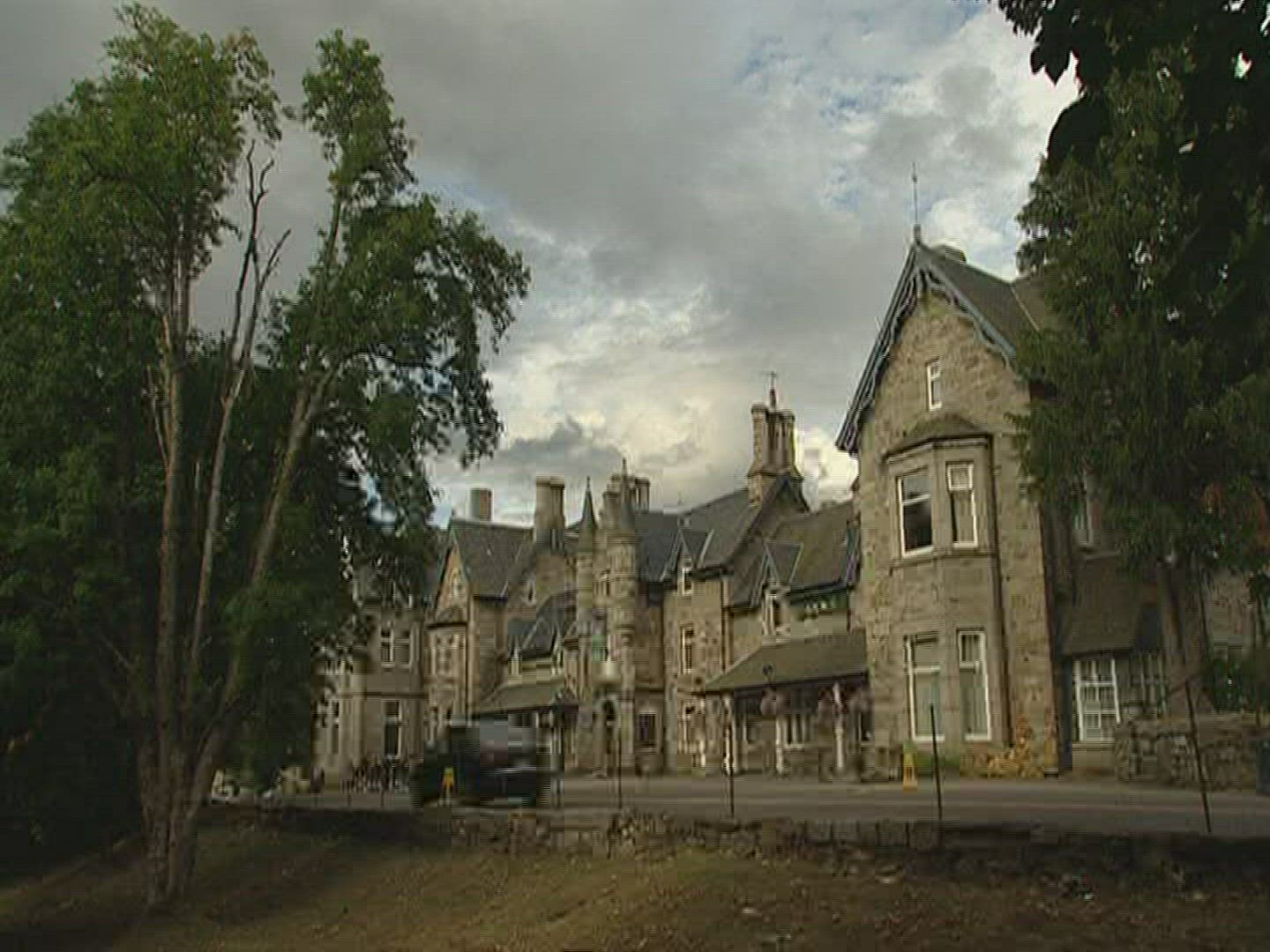 718395757 / People / Village / Braemar / Scotland