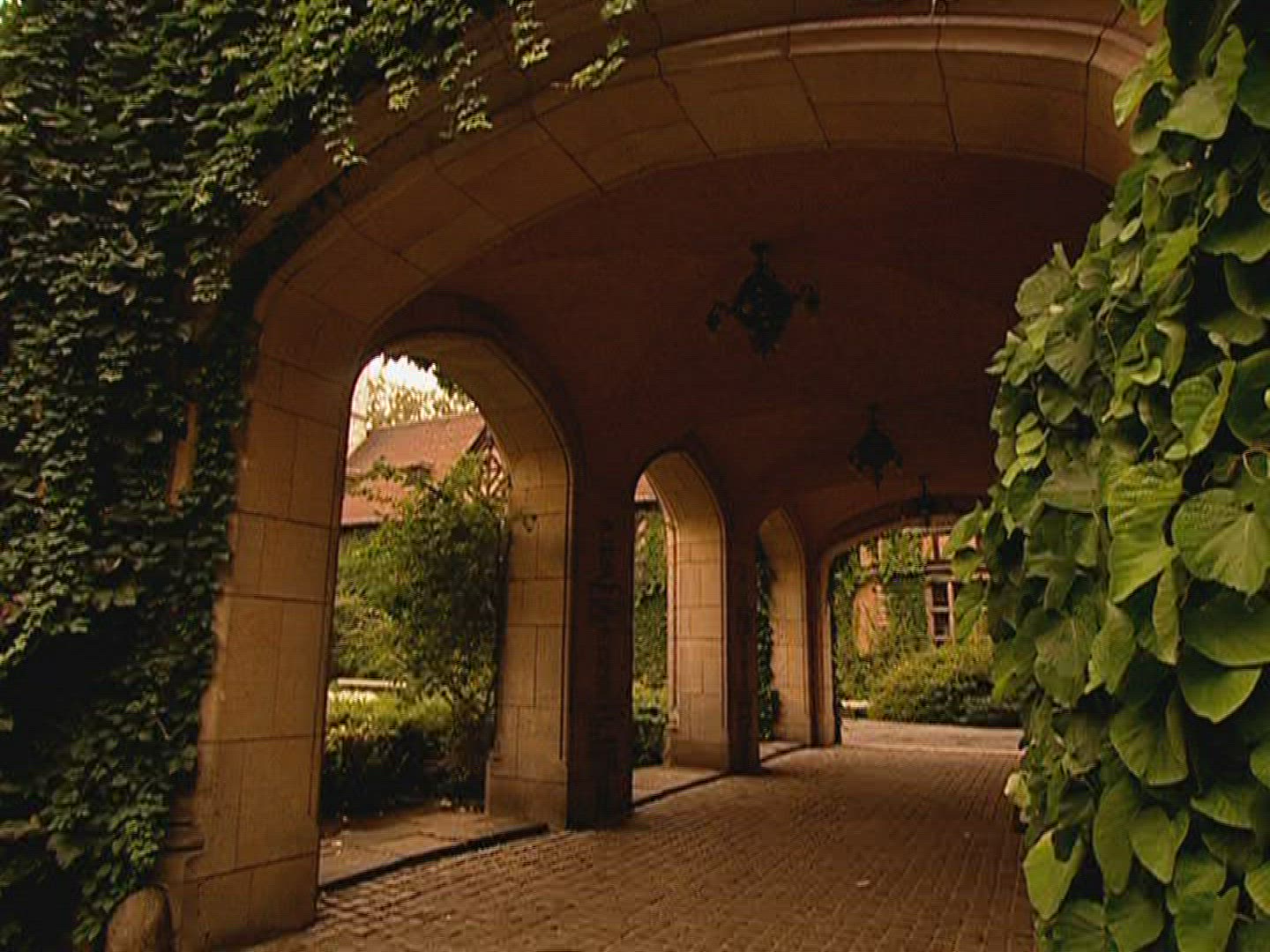 490957086 / Castle / Cecilienhof Castle / Germany