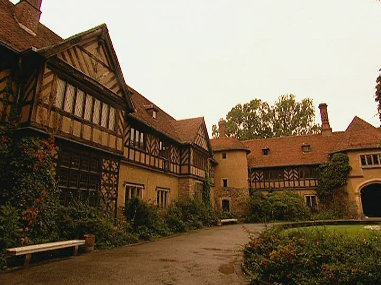 247780981 / Castle / Cecilienhof Castle / Germany