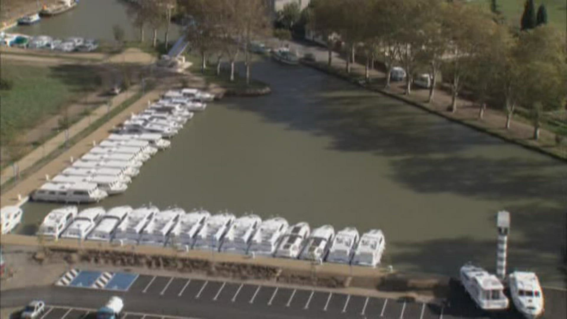 941623606 / Canal / Canal du Midi / France