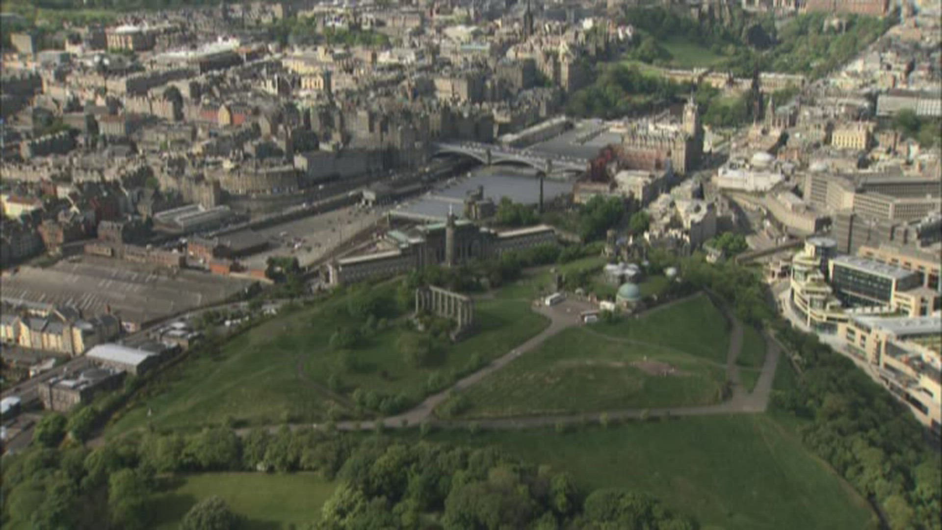228576411 / City / Edinburgh / Scotland