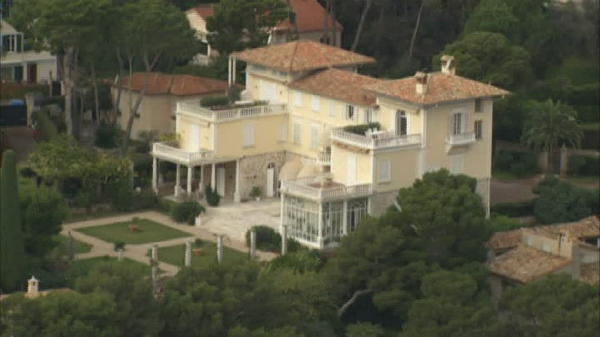 736663886 / Villa / France