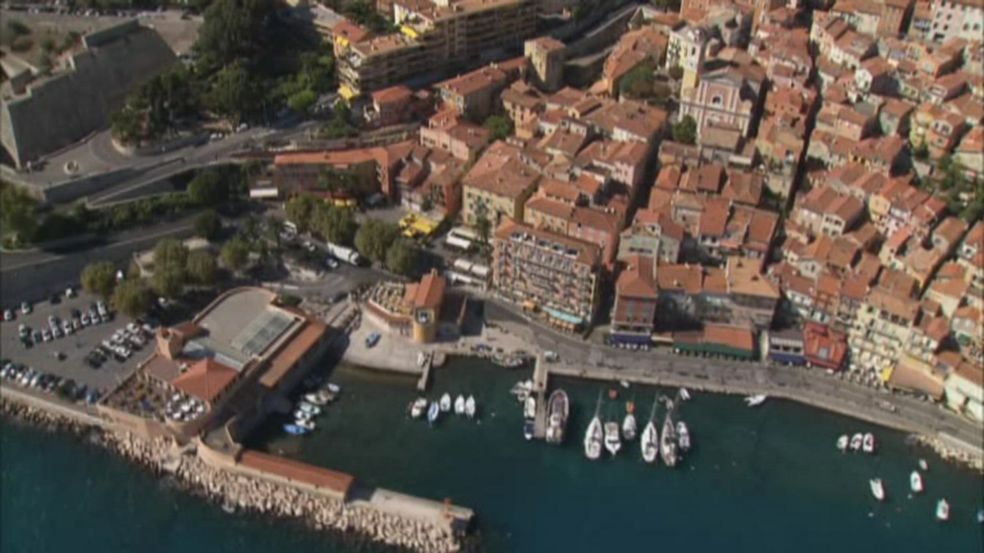 789838613 / City View / Coast / France