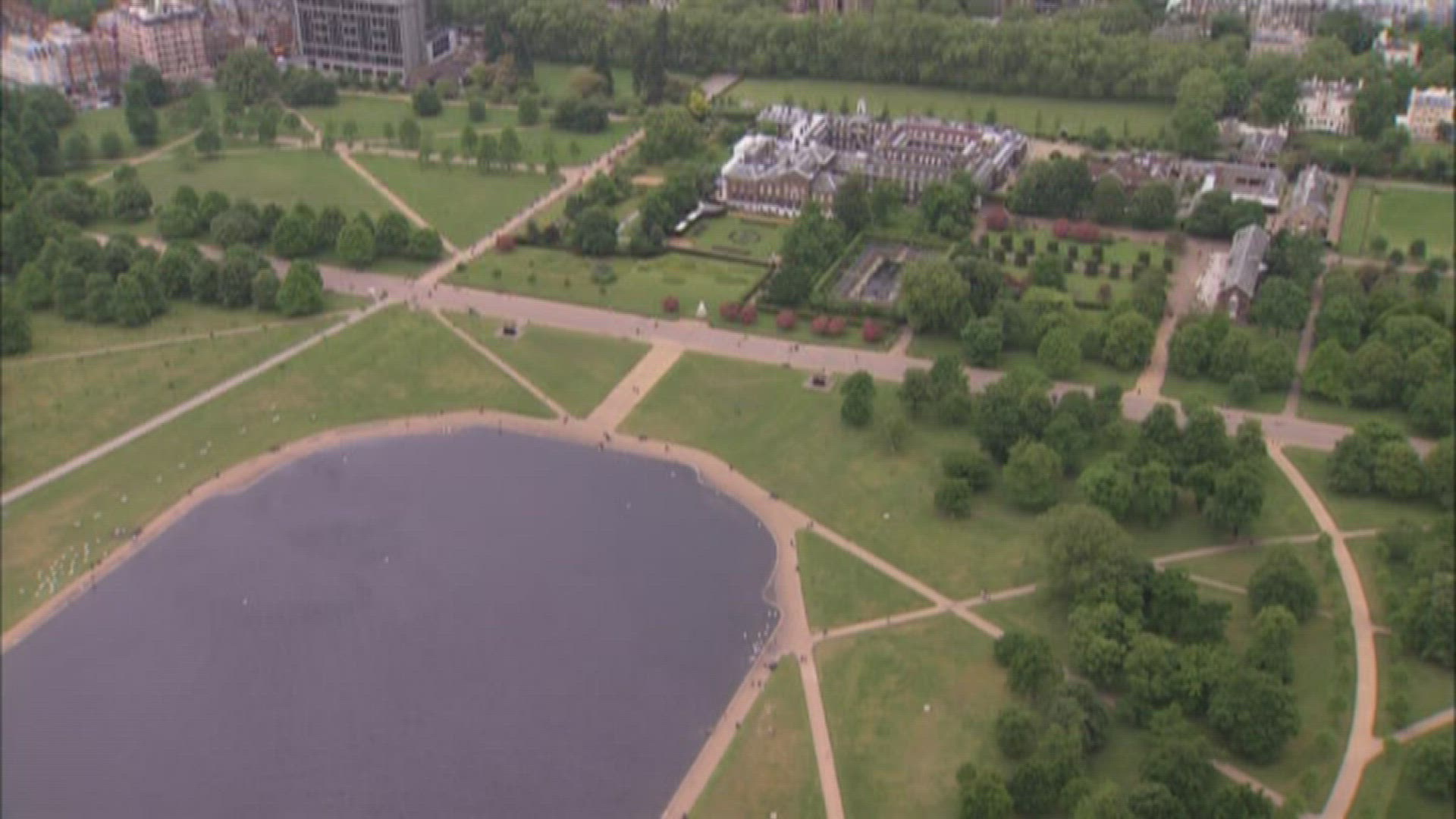 982083220 / City / London / England