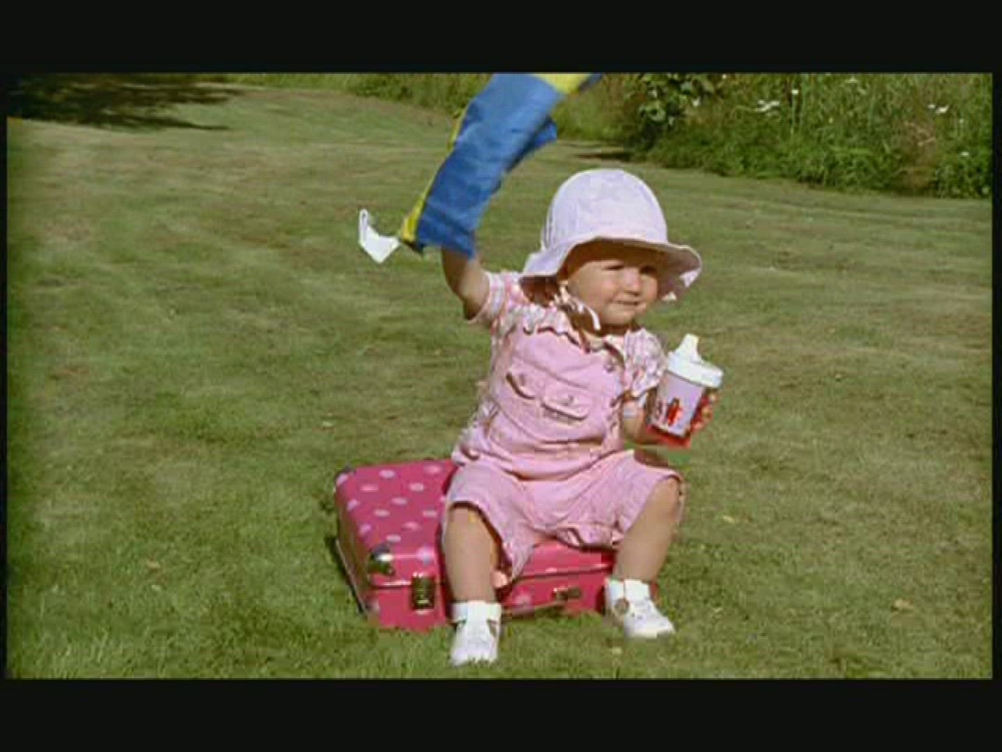 306221518 / Baby / Flag / Staging