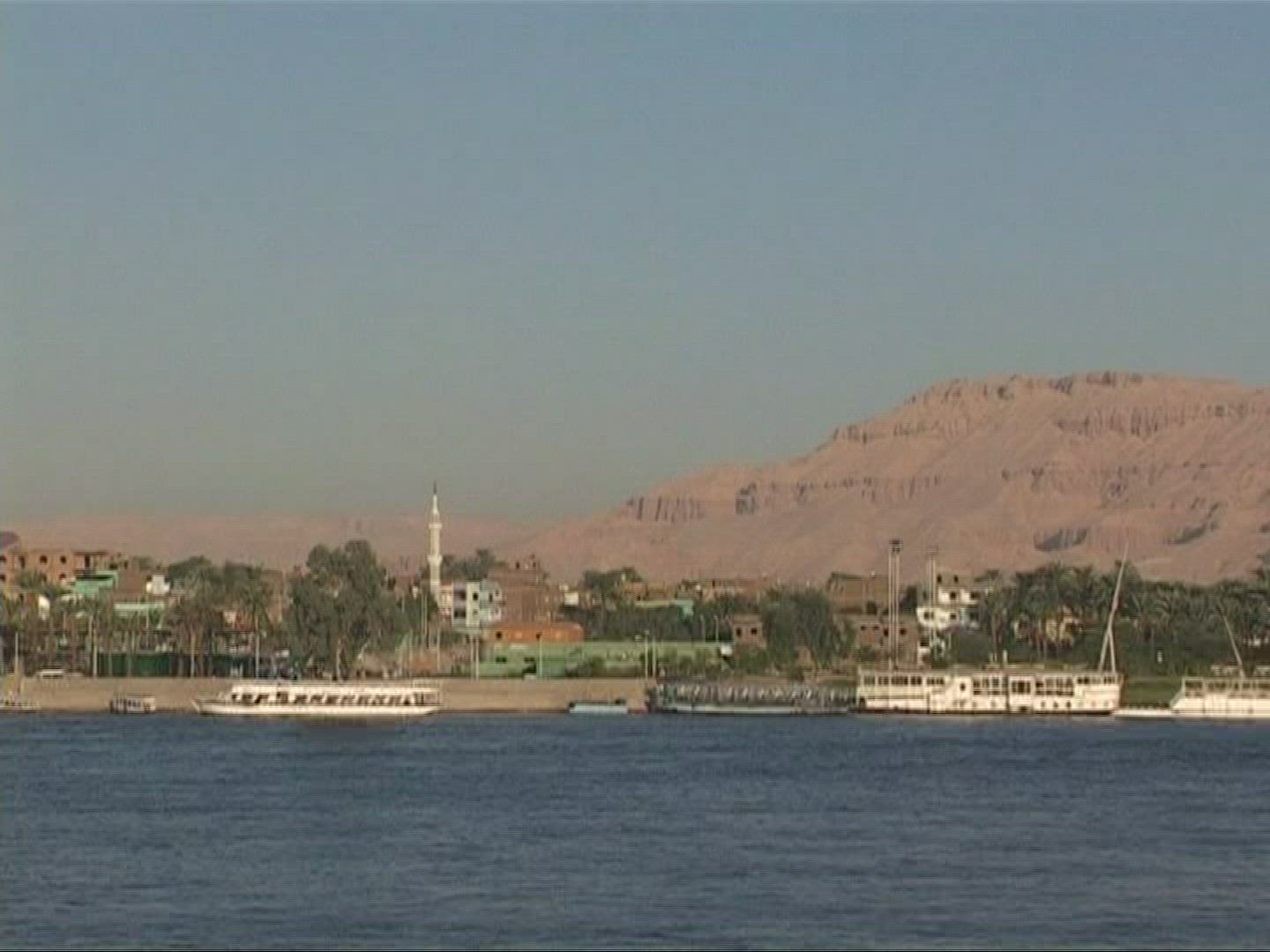 653858016 / Nile / Luxor / Egypt