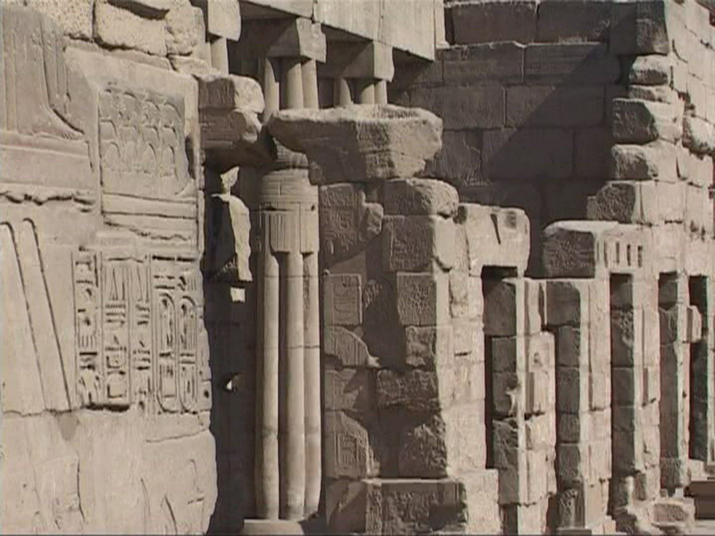 125714151 / Temple / Luxor / Egypt