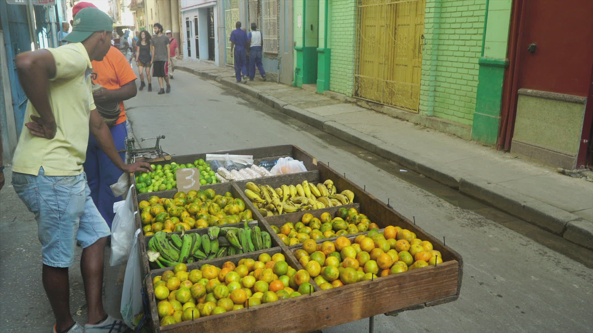 568955891 / Fruit Stall / Havana / Cuba