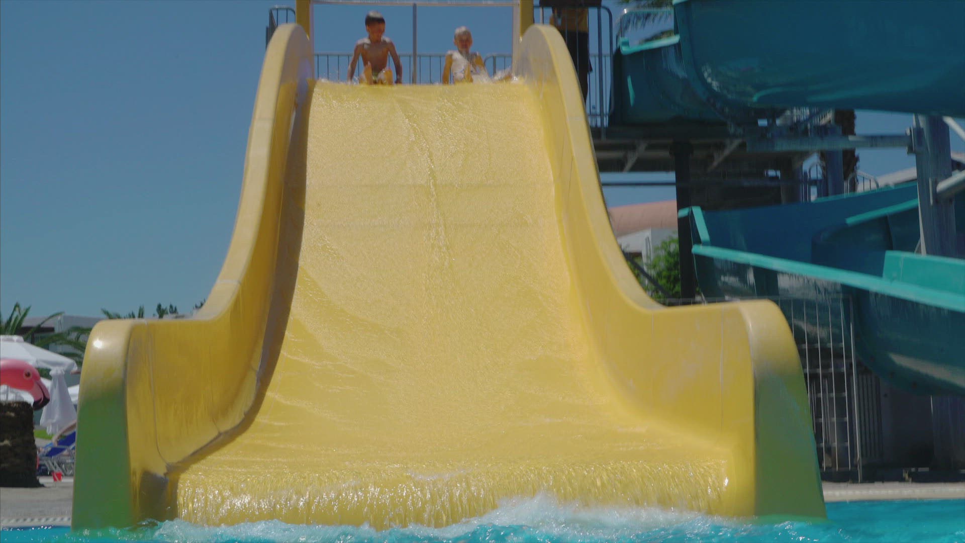 706237406 / Boy / Public Swimming Pool