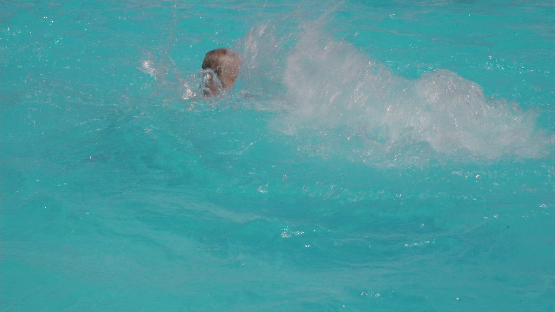 354531217 / Boy / Public Swimming Pool