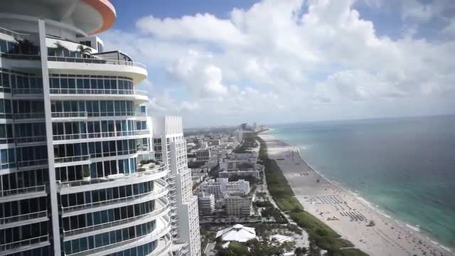 Aerial Reveal shot of Continuum II - Miami Beach Condo (penthouse)
