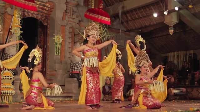 Traditional Legong Dance