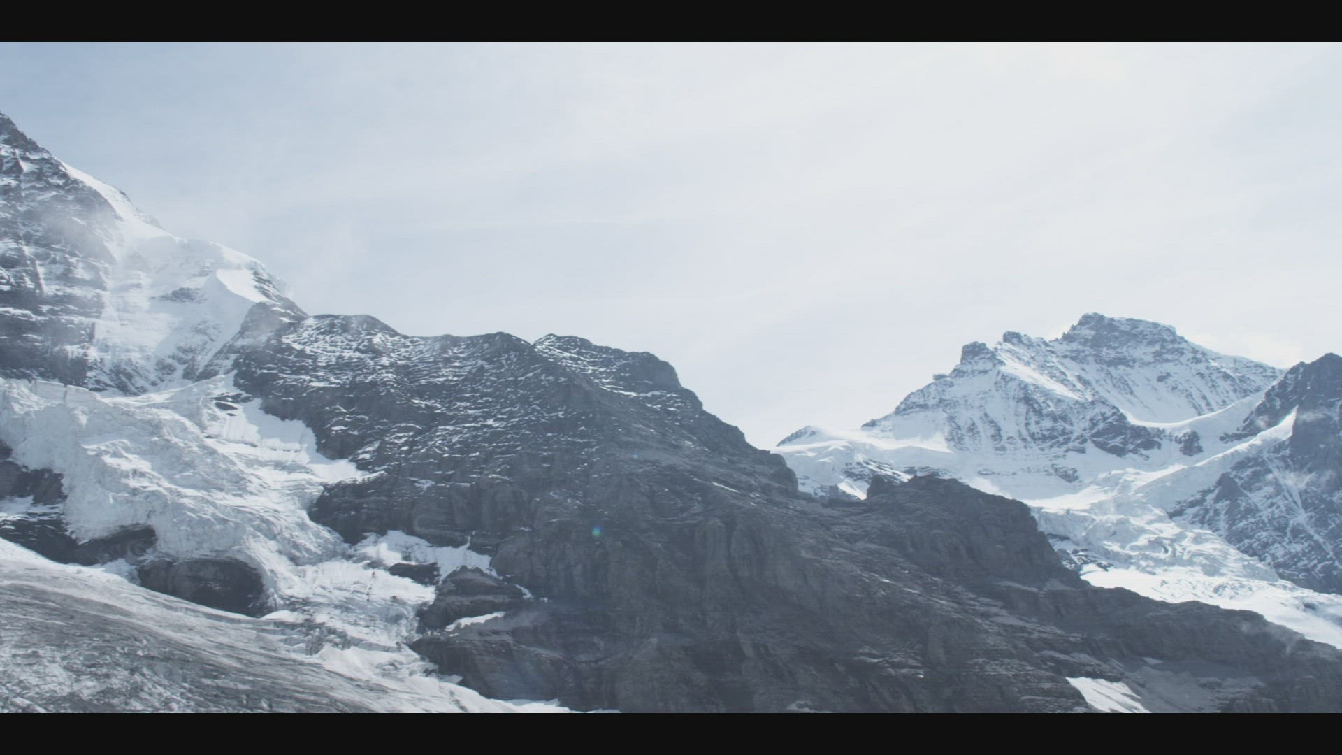 274129329 / High Mountain Regions / Snow / Bernese Alps / Switzerland