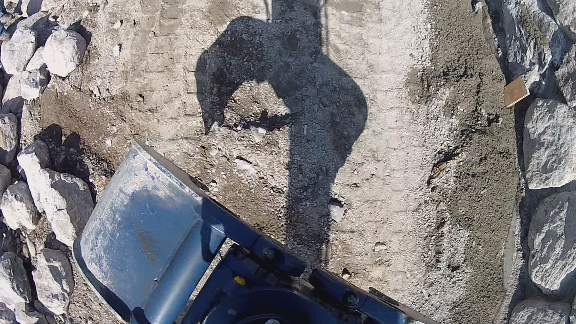 409421259 / Excavator / Excavator Shovel / POV