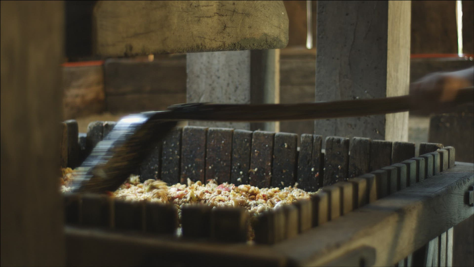 606693450 / January / 2011 / 2010-2019 / 21st Century / 606693450