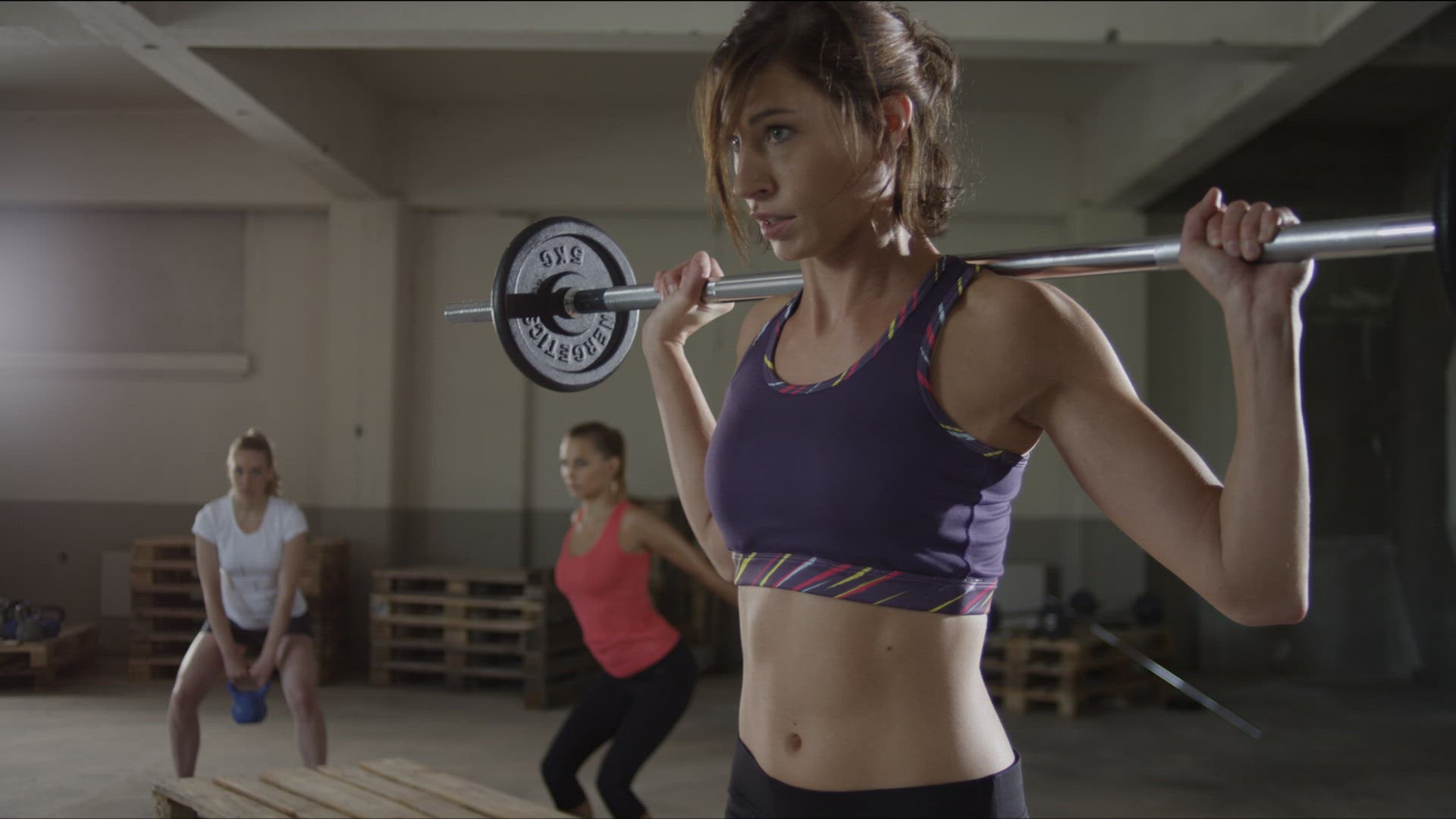 505912852 / Woman / Circuit Training / Fitness Gym
