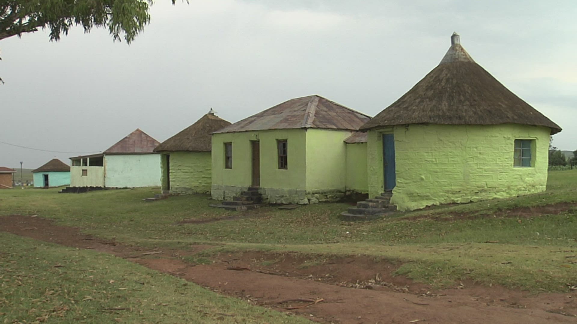 494128706 / Hut / Village / South Africa