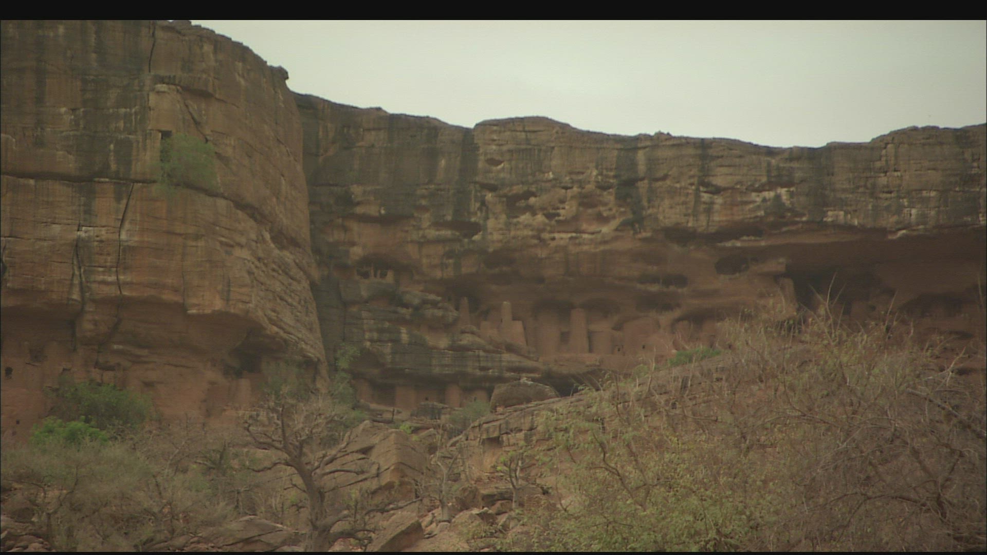 605464328 / Arid Climate / Rocky Landscape / Mali