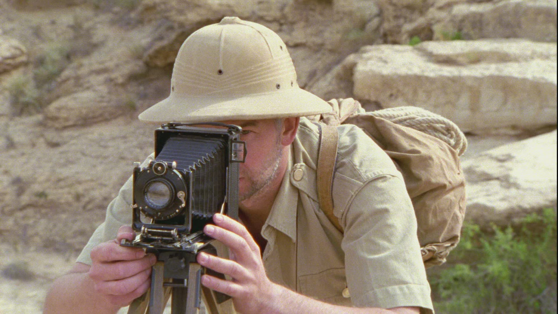267873245 / Man / Photographing / Sahara / Africa