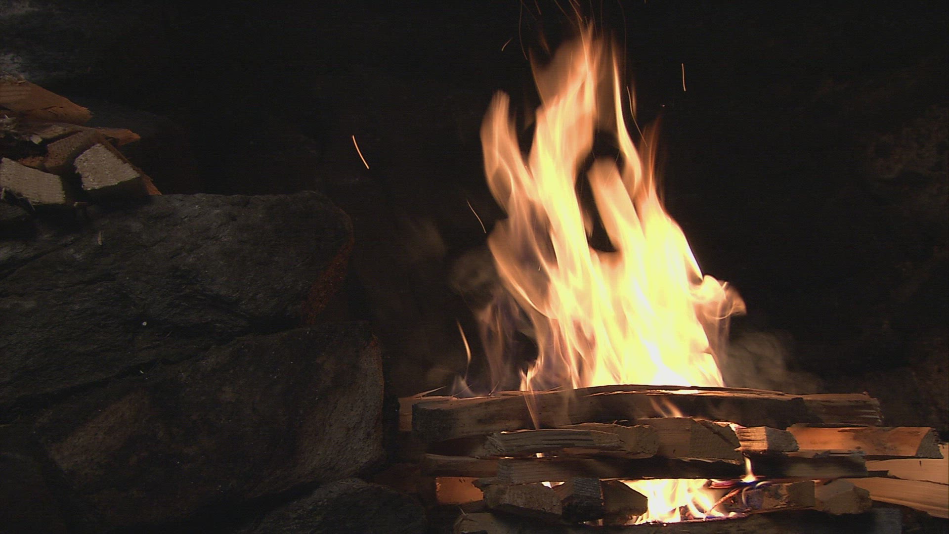 646844191 / Fire / Kindling