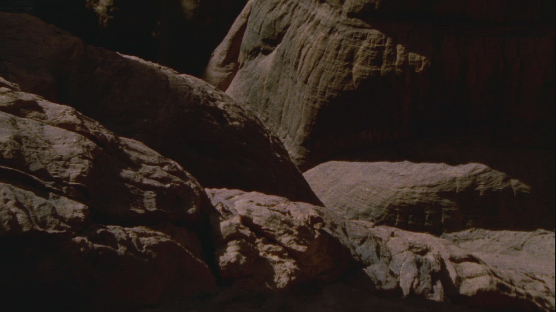 671510860 / Rock Formation / Sahara / Africa
