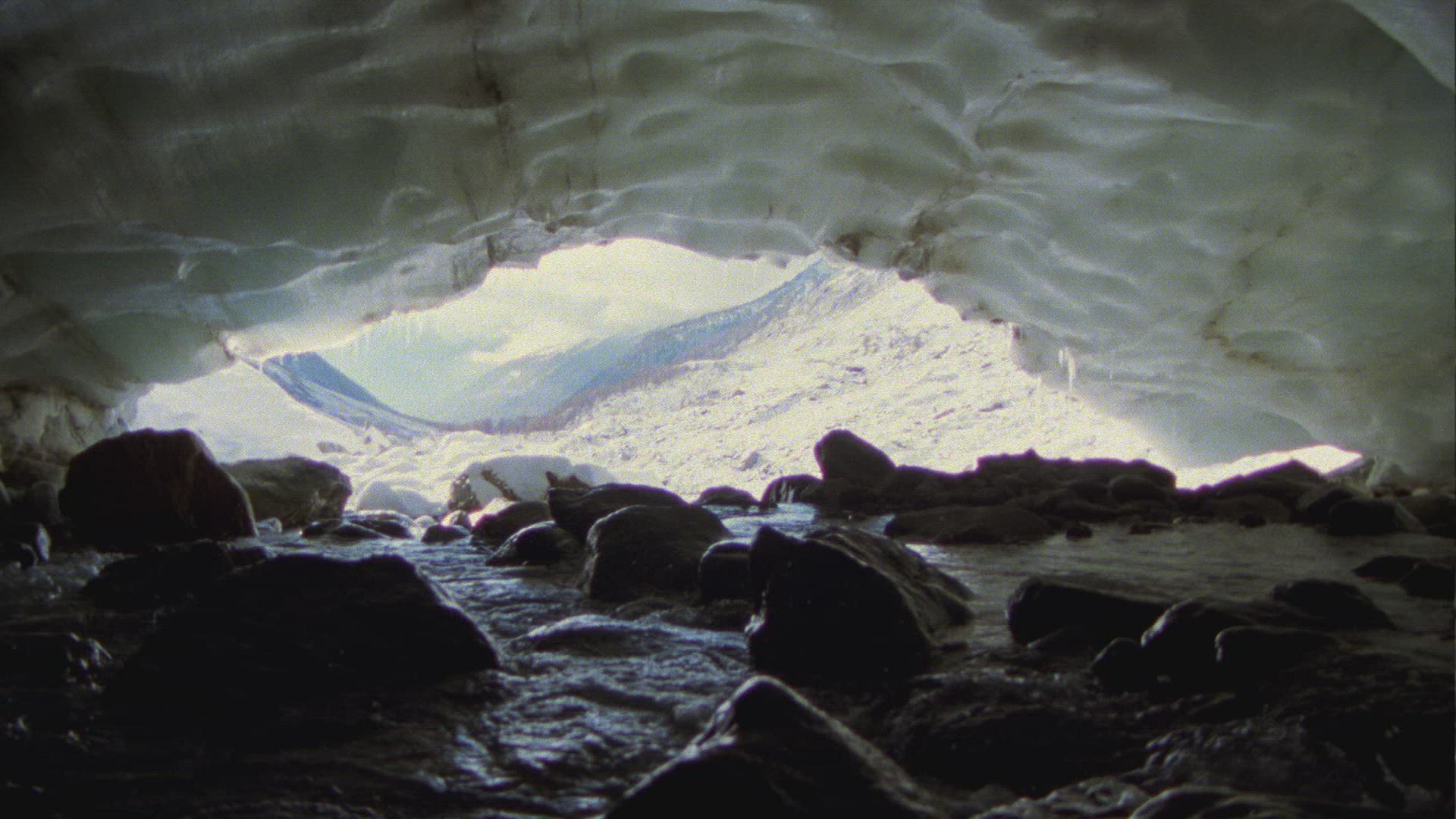 809900101 / Glacier Gate / Icicle / Bernese Alps / Switzerland