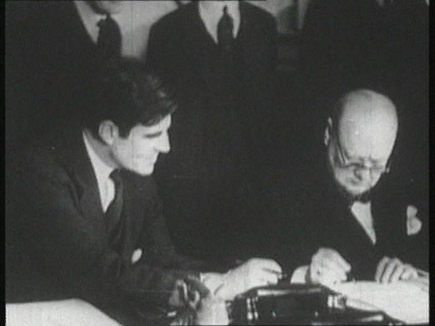 431206251 / Winston Churchill / 1930-1939