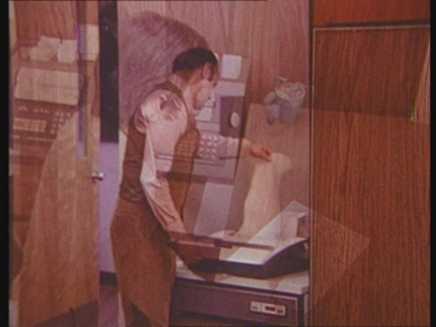 542244563 / Telephone Installation / 1970-1979