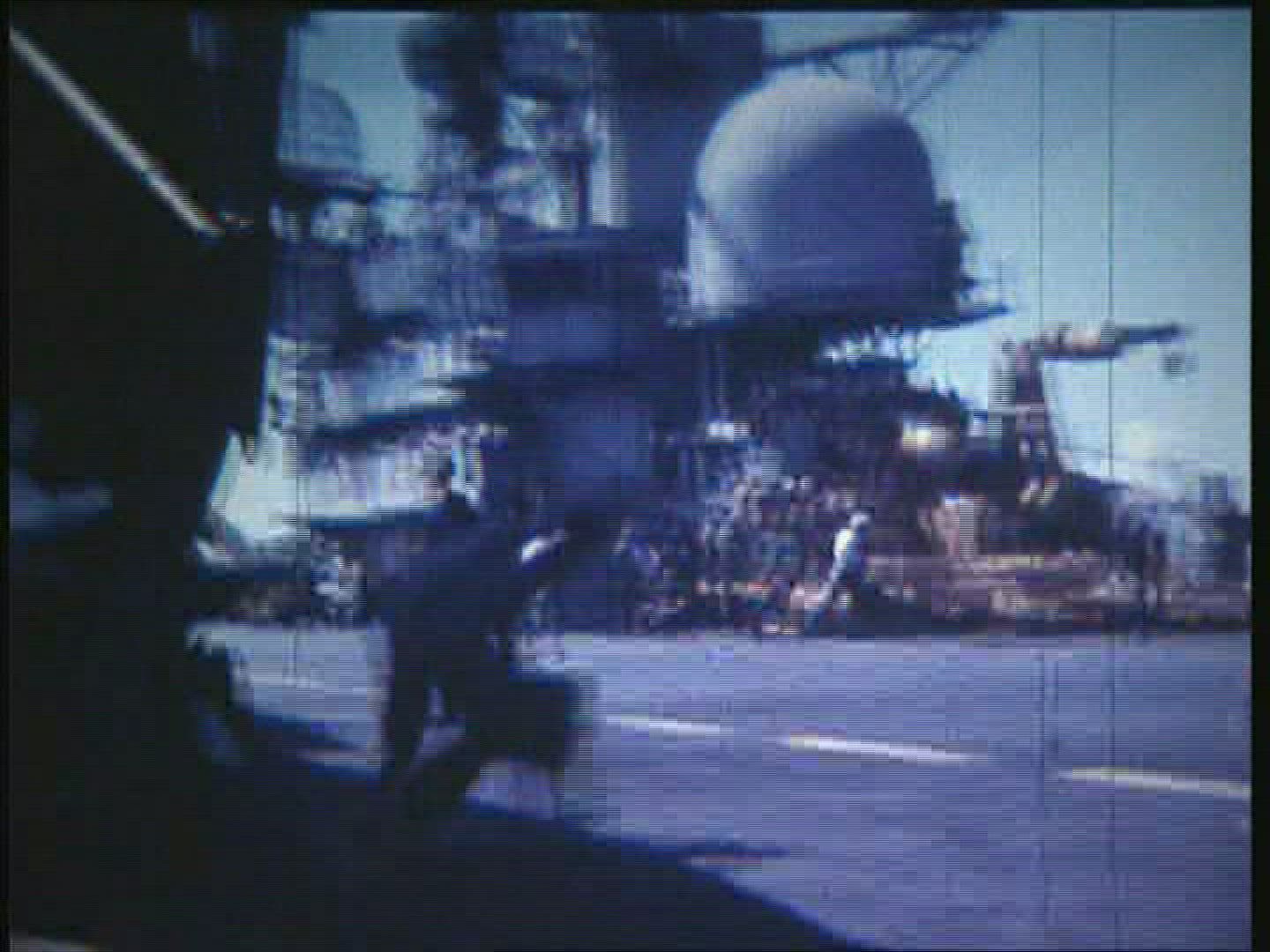 357989188 / Operation Eagle Pull / Evacuation / Cambodian Civil War / 1975