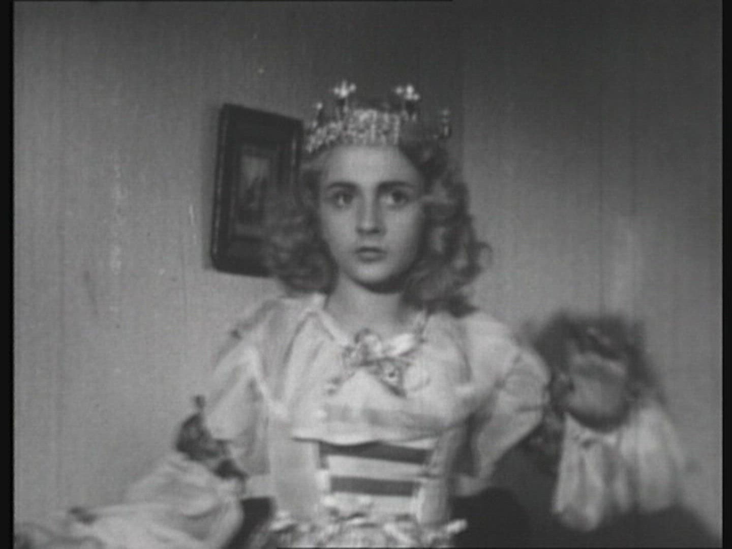 148444573 / Sleeping Beauty / Clip