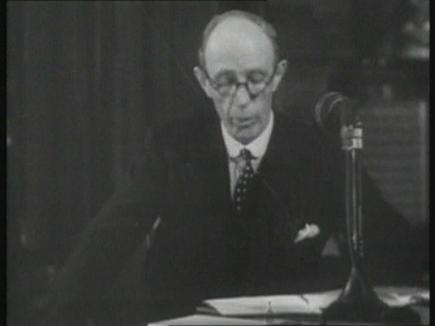 700050929 / Politician / France / 1930-1939