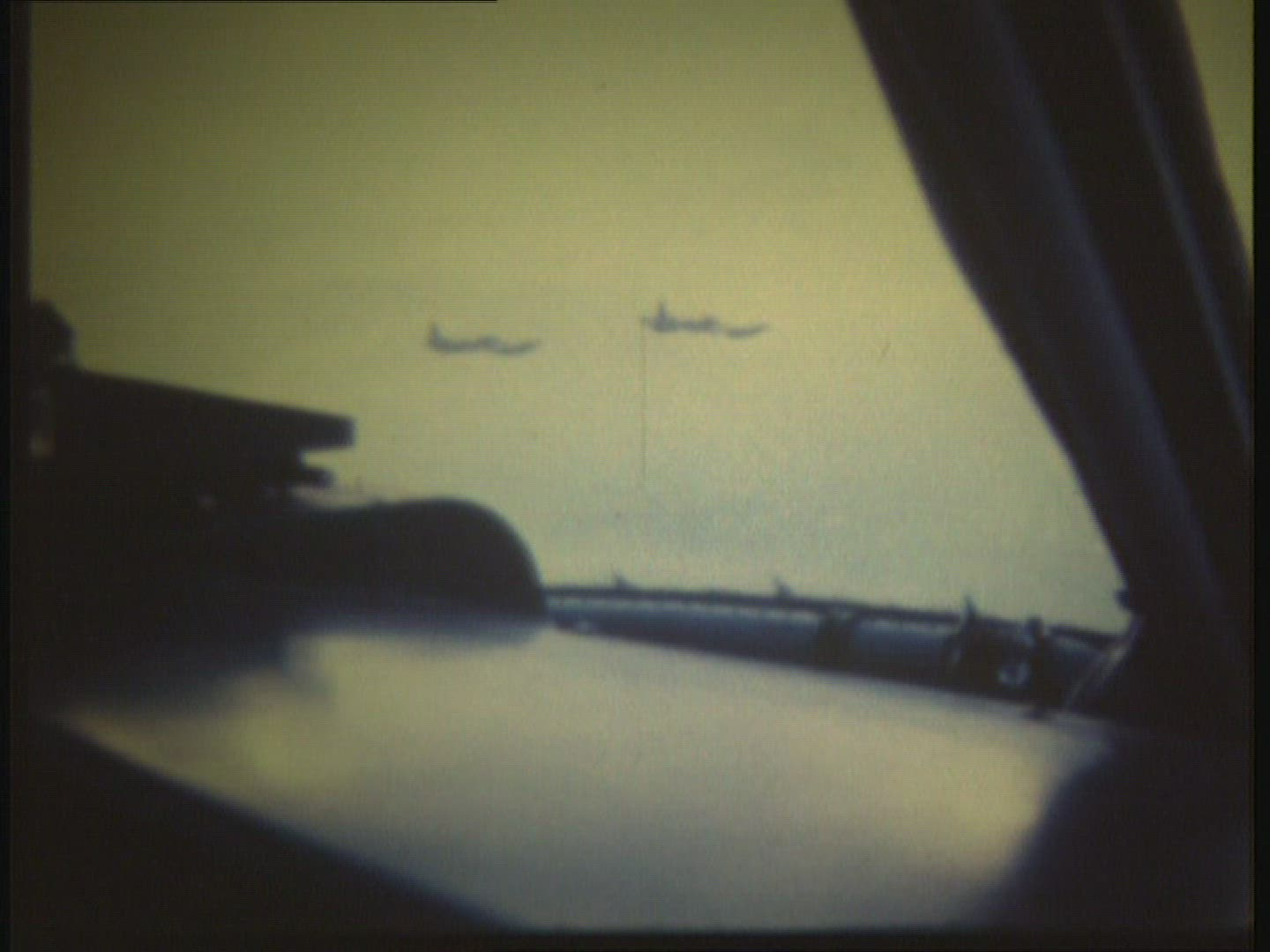 893231135 / Warplane / Vietnam / 1970-1979