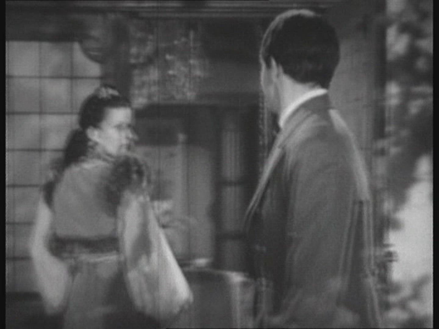 860389699 / Couple / Kissing / 1930-1949