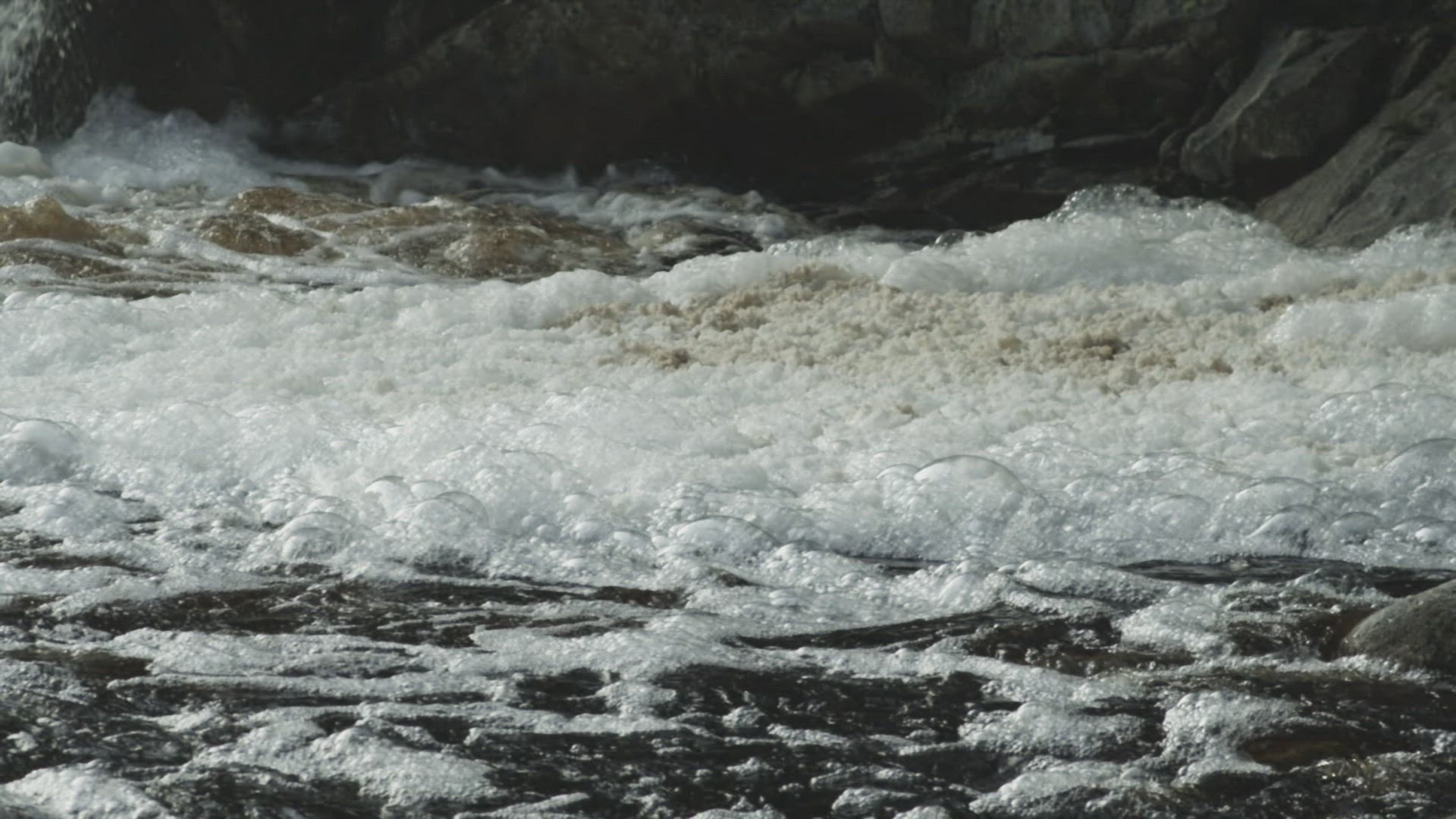 903784321 / Flowing Water / Stream / Norway