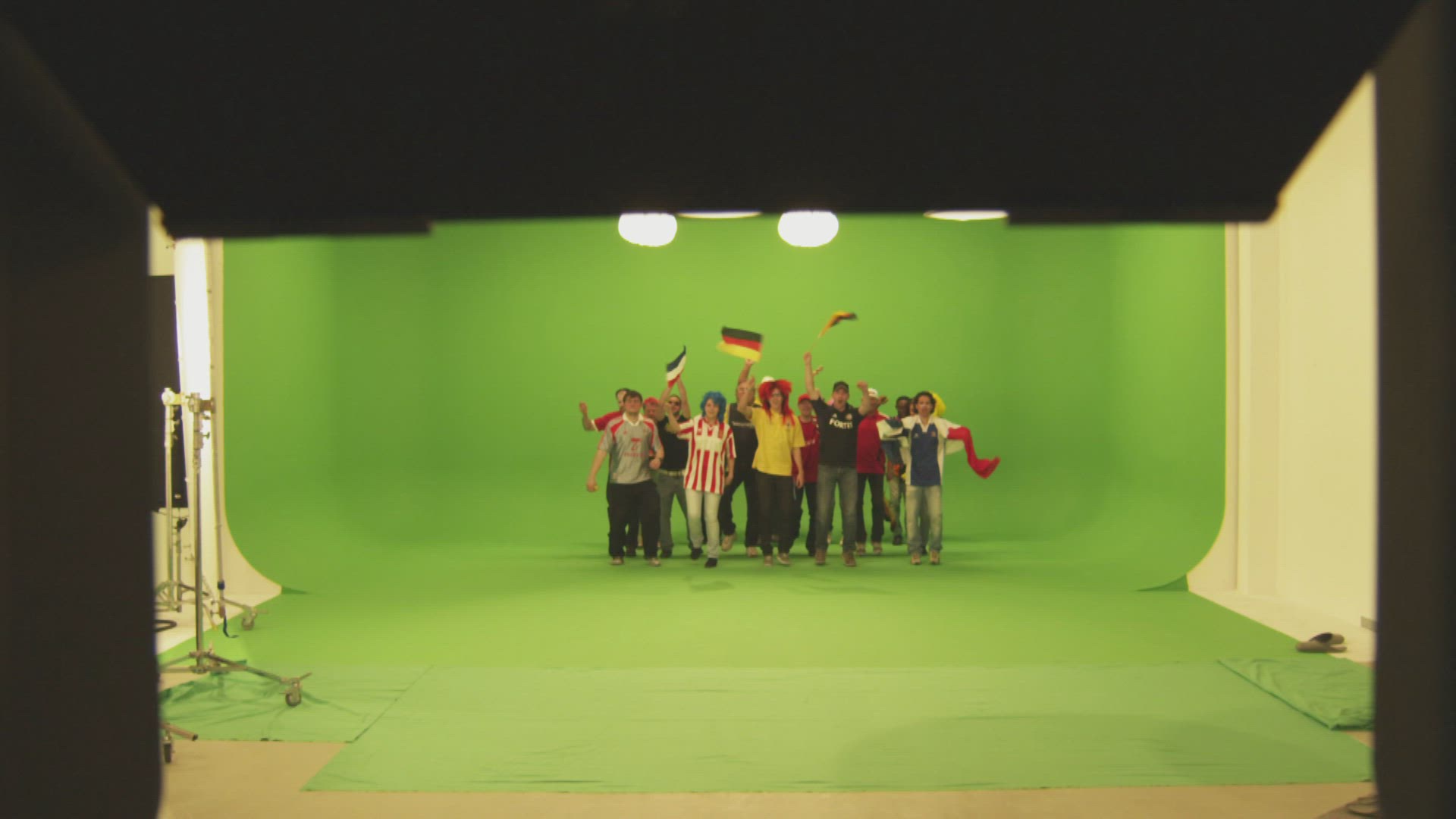 835016113 / Group of People / Football Fan / Compositing