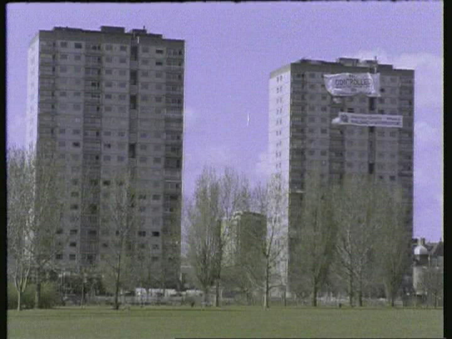 749571935 / Building Implosion / High-rise / England / 1990-1999