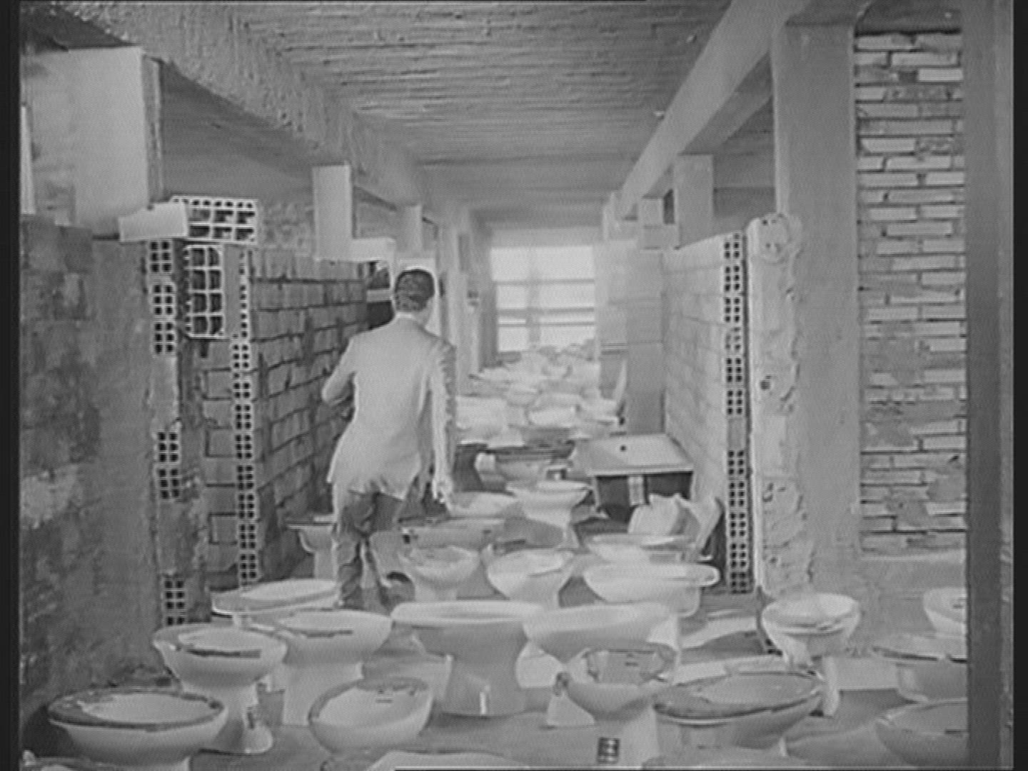 823425048 / Shooting / Italy / 1963
