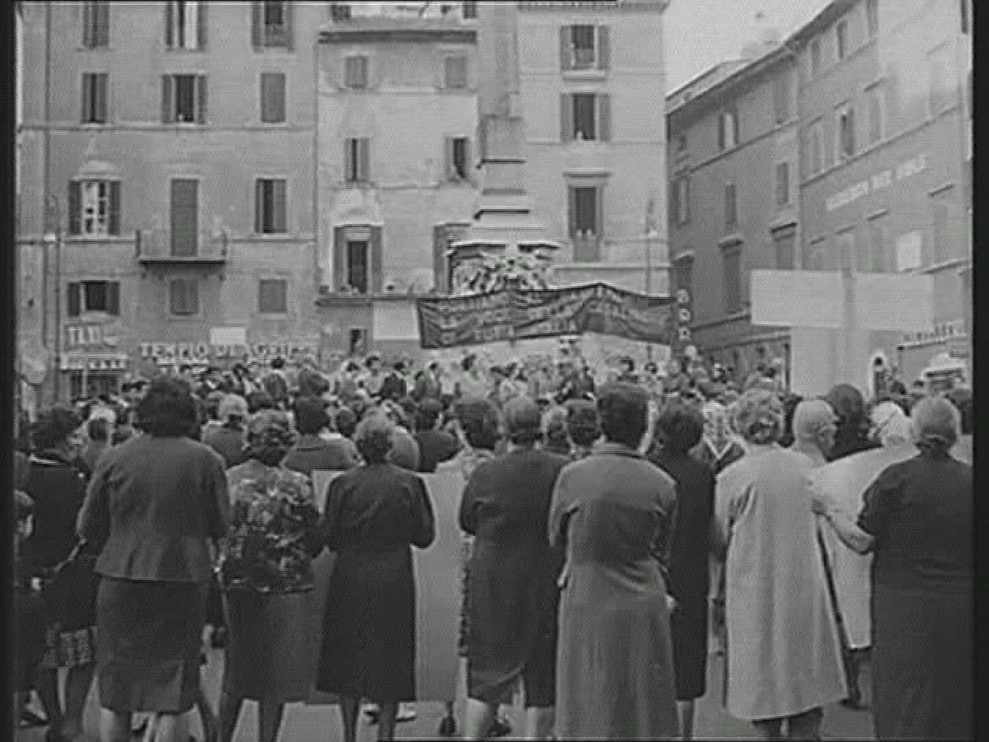 313748867 / Homemaker / Demonstration / Italy / 1963