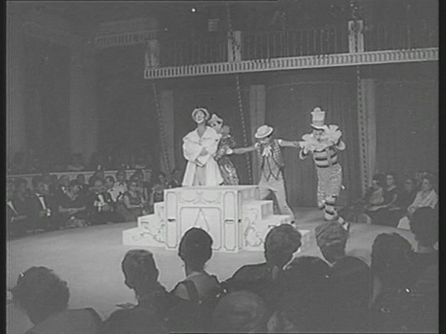 516281128 / Pantomine / Italy / 1961