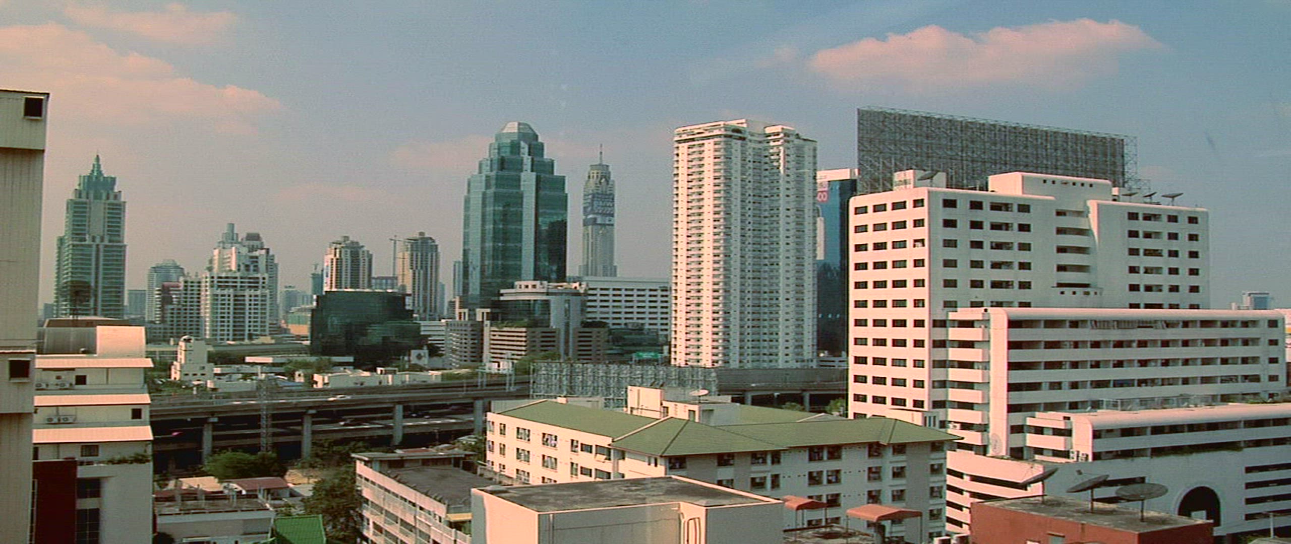 184783469 / Central Business District / Bangkok / Thailand