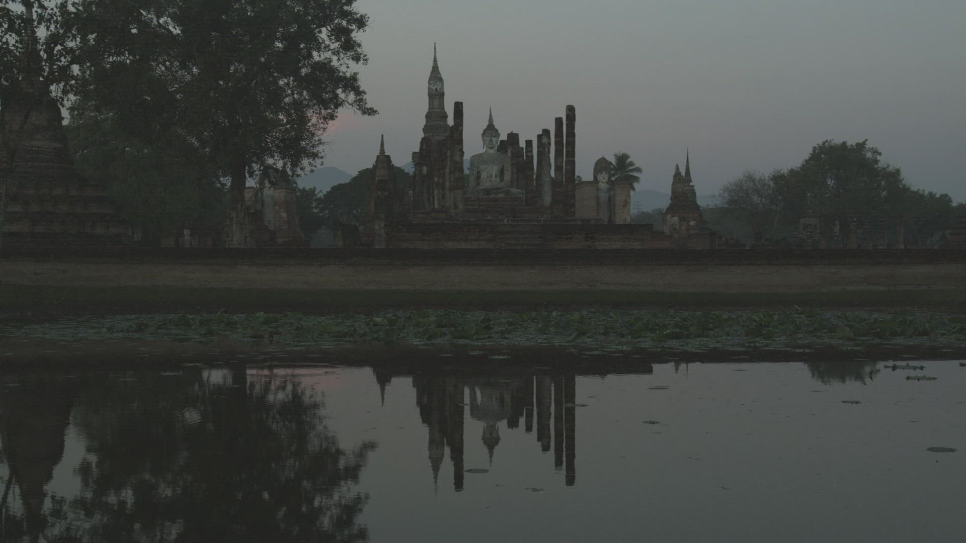 657526316 / Wat Mahathat / New Sukhothai / Thailand
