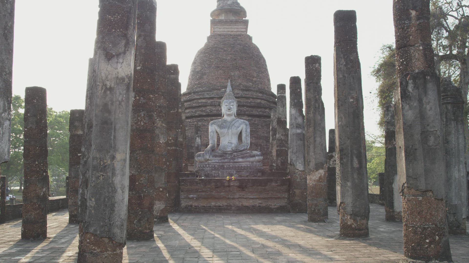 655680841 / Wat Mahathat / New Sukhothai / Thailand