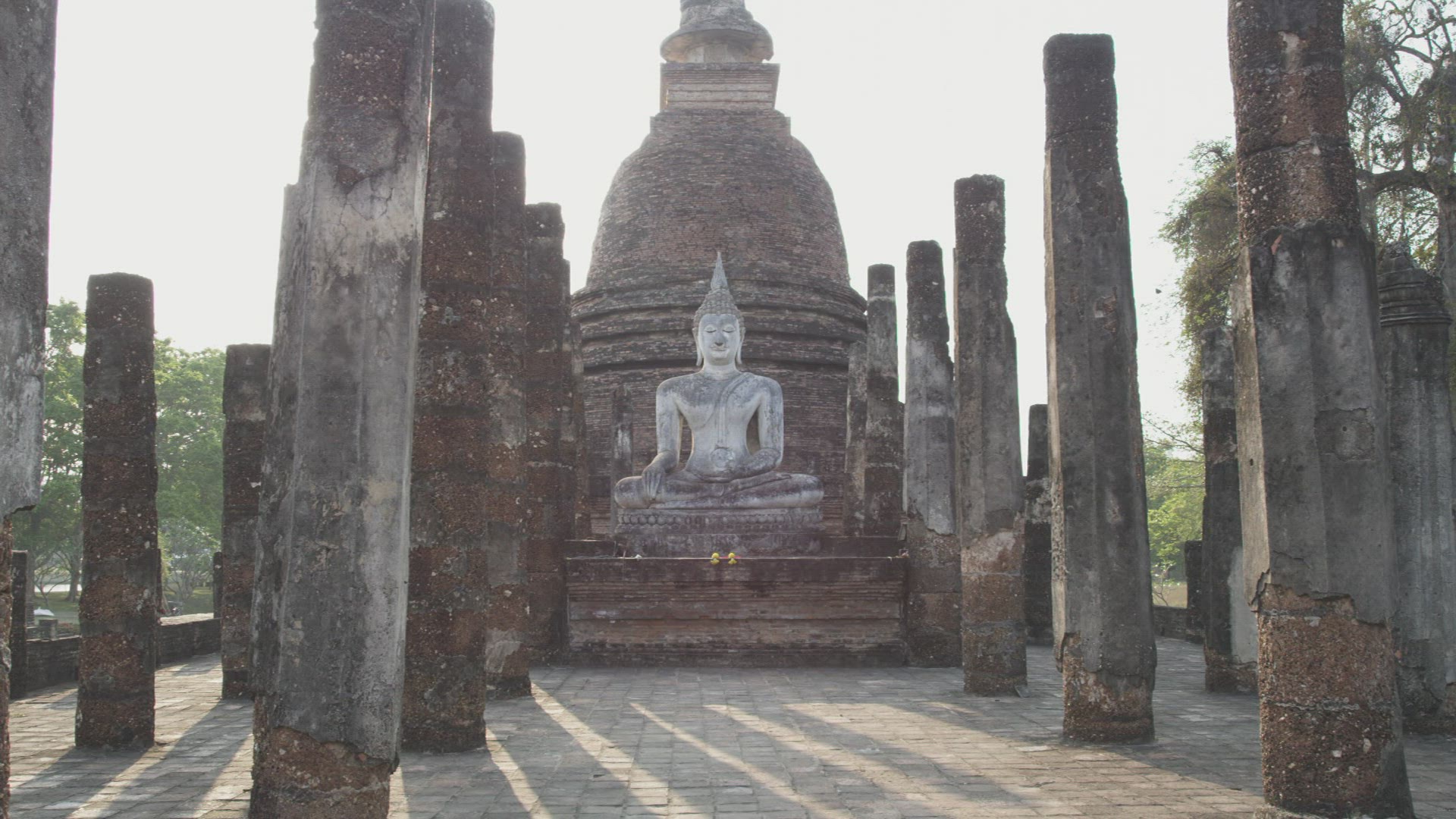 295184356 / Wat Mahathat / New Sukhothai / Thailand