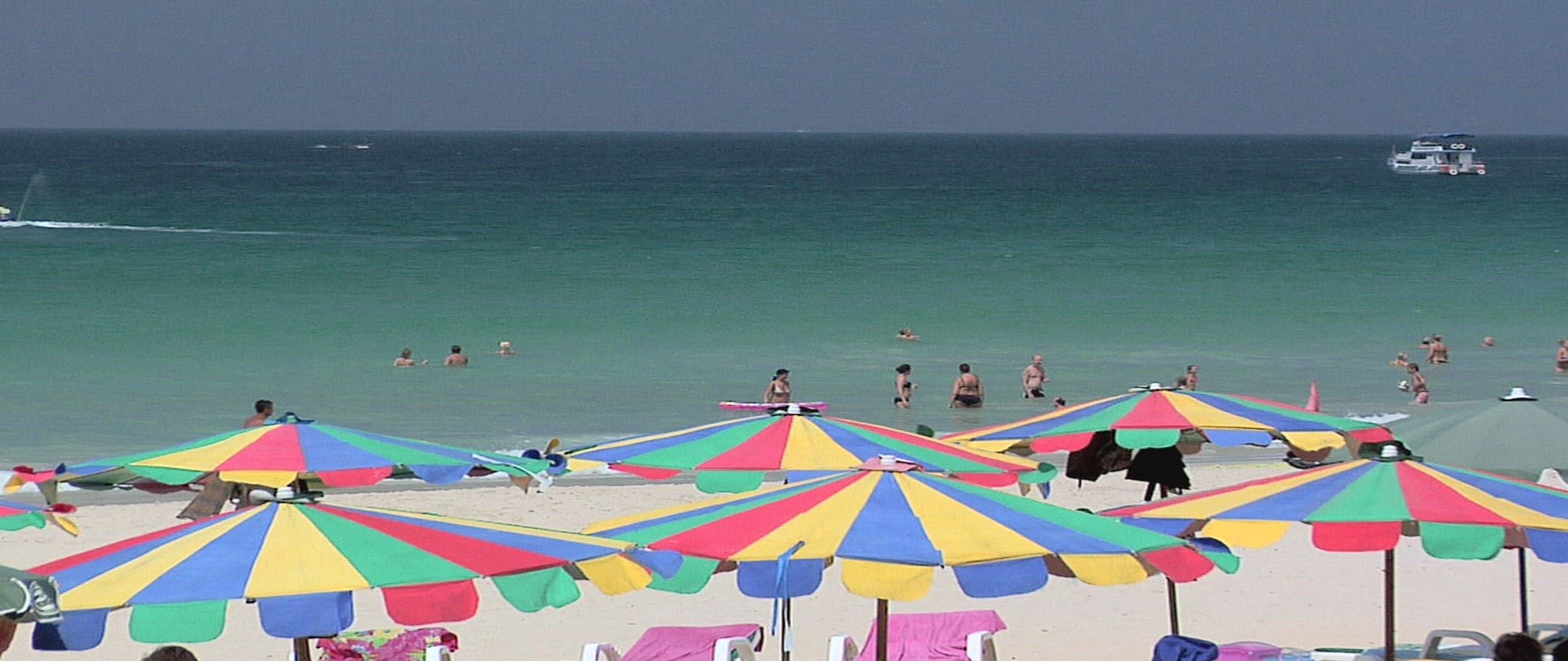 946589585 / Sunshade / Seascape / Phuket / Thailand