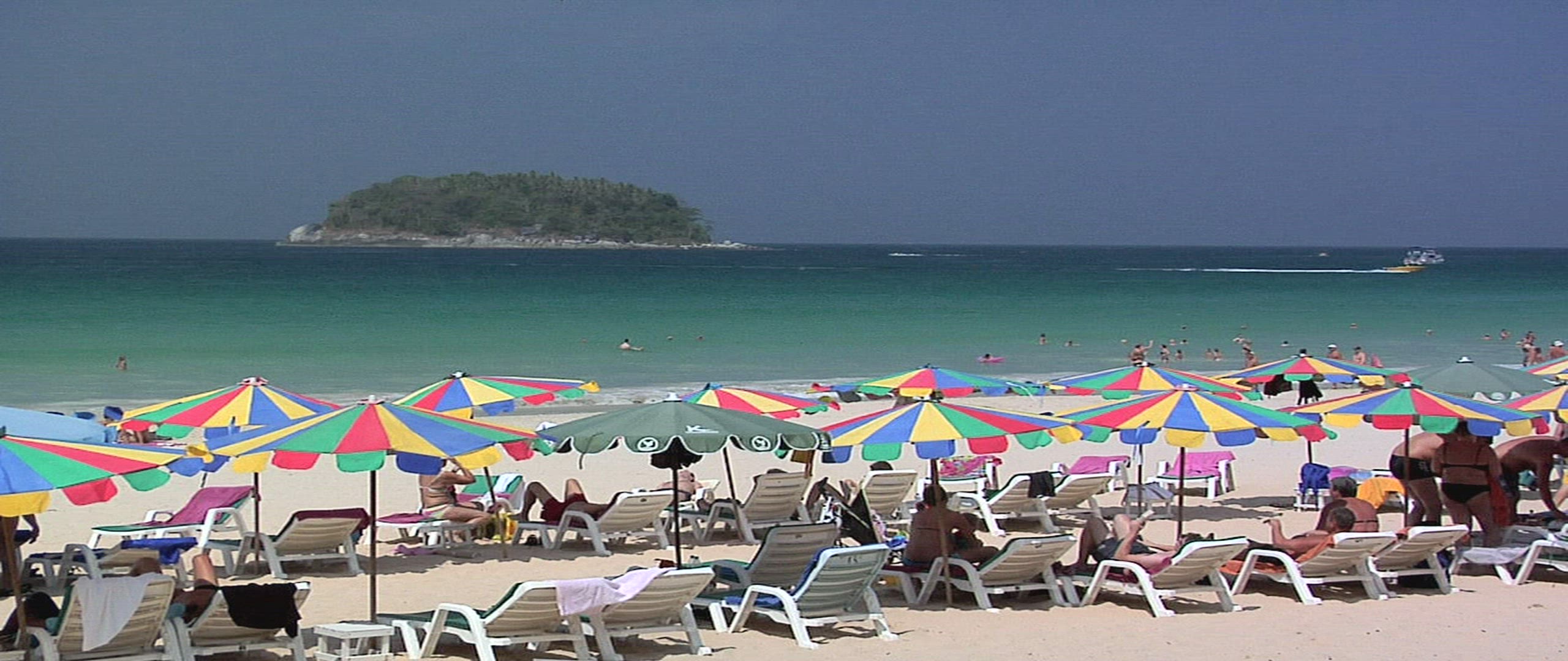 389312126 / Sunshade / Seascape / Phuket / Thailand