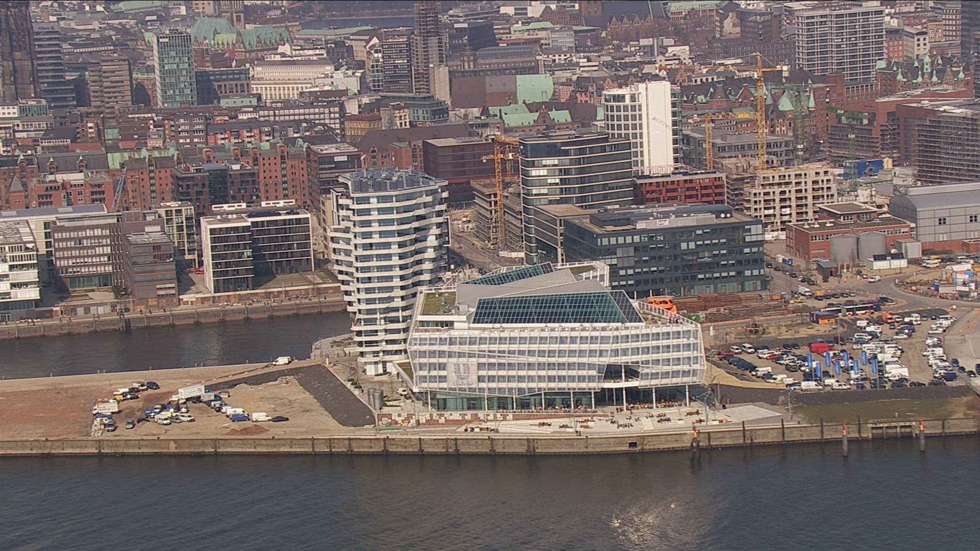 664419539 / Marco Polo Tower / Hamburg / Germany